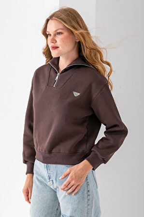 Kadın Dik Yaka Yarım Fermuarlı Kelebek Aksesuarlı 3İp Şardonlu Sweatshirt Kahverengi - 2663