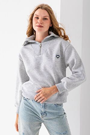 Kadın Yarım Fermuarlı Taşlı Kalp Nakışlı 3İp Sweatshirt Gri - 2665