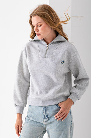 Kadın Yarım Fermuarlı Taşlı Kalp Nakışlı 3İp Sweatshirt Gri - 2665