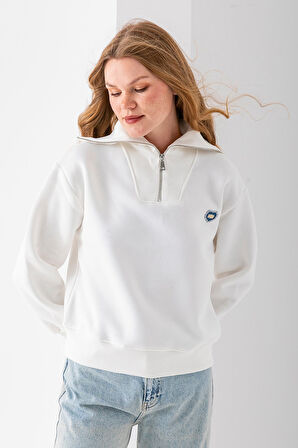Kadın Yarım Fermuarlı Taşlı Kalp Nakışlı 3İp Sweatshirt Beyaz - 2665