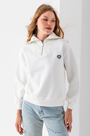 Kadın Yarım Fermuarlı Taşlı Kalp Nakışlı 3İp Sweatshirt Beyaz - 2665
