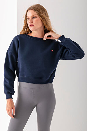 Kadın Bisiklet Yaka Kalp Nakışlı 3İp Crop Sweatshirt Lacivert - 2669