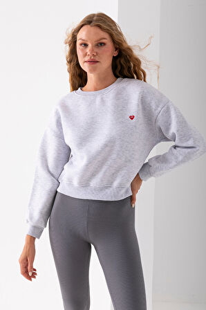 Kadın Bisiklet Yaka Kalp Nakışlı 3İp Crop Sweatshirt Gri - 2669
