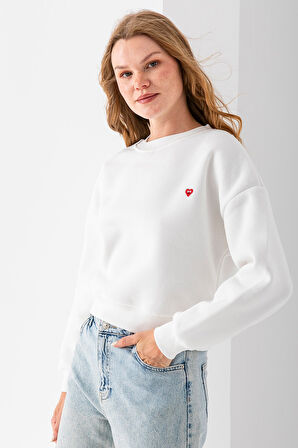 Kadın Bisiklet Yaka Kalp Nakışlı 3İp Crop Sweatshirt Beyaz - 2669