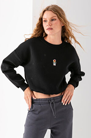Kadın Bisiklet Yaka Gözlüklü Ayı Nakışlı 3İp Crop Sweatshirt Siyah - 2671