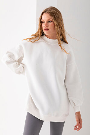 Kadın Beyaz Üç İplik Pamuklu Ribanalı Bisiklet Yaka Oversize Sweatshirt - 2523