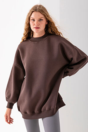 Kadın Kahverengi Üç İplik Pamuklu Ribanalı Bisiklet Yaka Oversize Sweatshirt - 2523