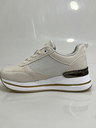 2927 Wickers-1 Bej Hafif Dolgu kadin Spor Ayakkabı