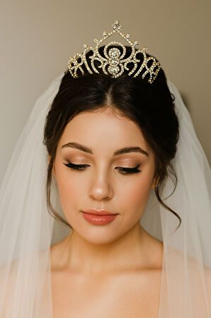 Taç Metal Taşlı Prenses İşlemeli Lüks Gold üstten