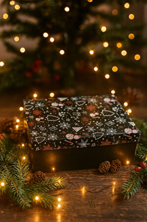 21×28,5×11 cm Siyah Simli Kış Temalı Dikdörtgen Lüks Yılbaşı Hediyelik Karton Kutu