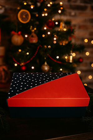 19×26×11 cm Kırmızı Siyah Puantiyeli Cepli Dikdörtgen Lüks Yılbaşı Hediyelik Kutu