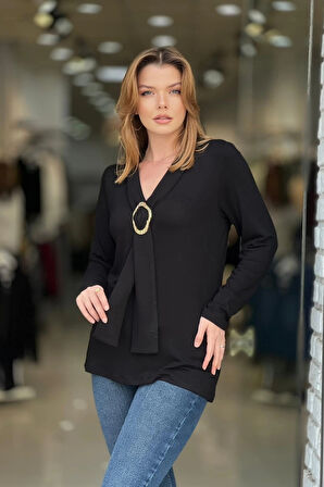 Kravatlı Tokalı Bluz