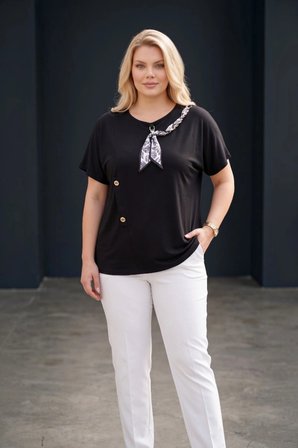 Fularlı Düğme Detaylı Bluz