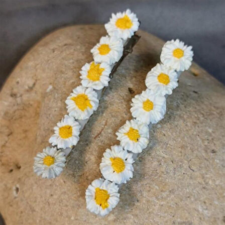 Uretti - Hülya 6683 6571 El Yapımı Polimer Kil Beyaz Papatya Çiçeği Tasarımlı 2'li Yan Saç Tokası / 7,5 cm