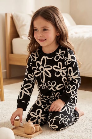 Kız Çocuk Siyah Beyaz Büyük Papatya Desenli Uzun Kollu Pijama Takımı