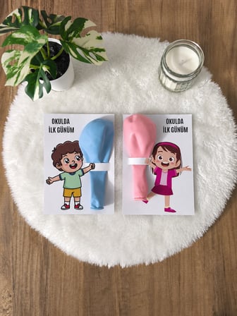 Pamuğum Atelier Renkli Balonlu Tebrik Kartı Okulda İlk Günüm Hediyeliği (15 Adet)