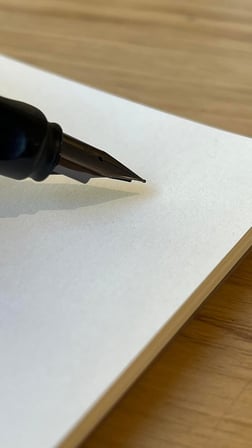 A4 Boyutunda Şeffaf Kapağa Sahip Yırtılmaz Su Geçirmez Spiralli 60 Yapraklı Defter, Ofis İçin İdeal, Planlayıcı (Çizgisiz)