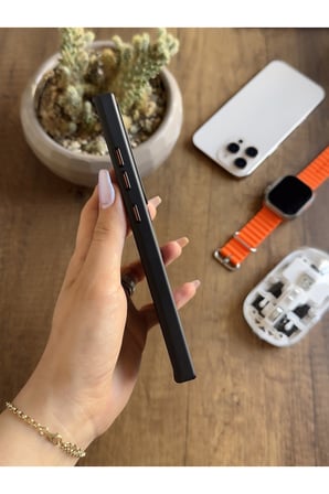 Samsung Galaxy S24 Ultra Uyumlu Karbon Desenli Standlı Ve MagSafe Uyumlu Kılıf SooCase700