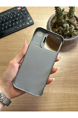iPhone 13 Pro Max Standlı karbon Kılıf Soocase624