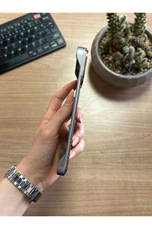 iPhone 15 Pro Max Standlı karbon Kılıf Soocase624