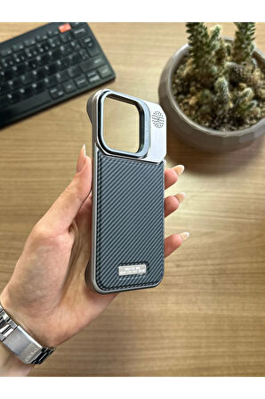 iPhone 15 Pro Standlı karbon Kılıf Soocase624