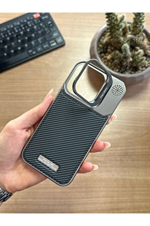 iPhone 15 Pro Standlı karbon Kılıf Soocase624
