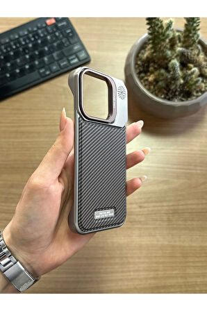 iPhone 15 Pro Standlı karbon Kılıf Soocase624