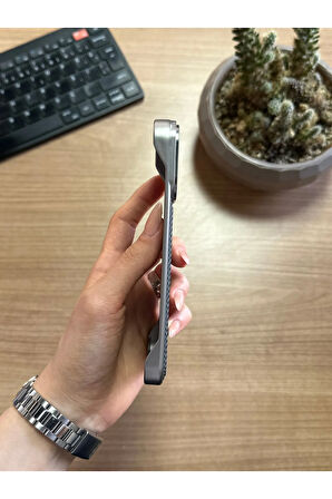 iPhone 16 Pro Standlı karbon Kılıf Soocase624