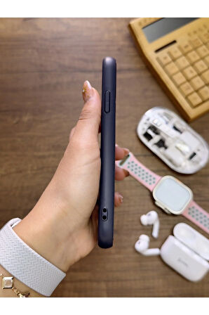 İPhone 12/12 Pro Uyumlu Premium Deri Dokulu Darbelere Karşı Dayanıklı Nazal Silikon Kılıf