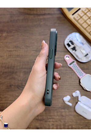 İPhone 16 Pro Uyumlu Premium Deri Dokulu Darbelere Karşı Dayanıklı Nazal Silikon Kılıf