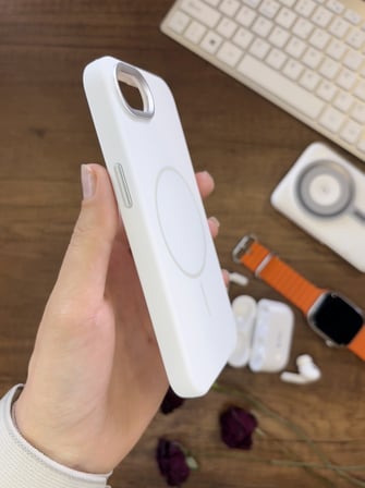 iPhone 16E Uyumlu Premium Lansman Anismanyonlu Kılıf Magsafe Uyumlu Premium Silikon Kılıf