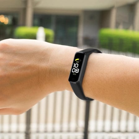 Samsung Galaxy Fit2 İle Uyumlu Bileklik Kayışı Termoplastik Kordon CordFit Siyah