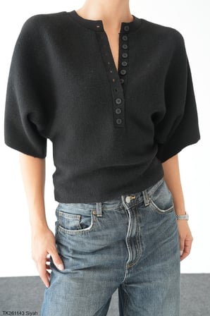 Henley Yaka Düğme Detaylı Kısa Kollu Oversize Triko Üst