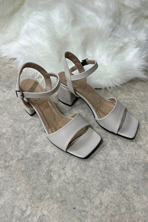 Günlük Kadın Sandalet Kalın Topuklu Bantlı Bilekten Bağlı Küt Burunlu Rahat Yumuşak Taban 275