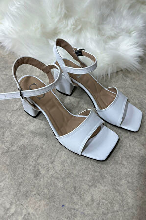 Günlük Kadın Sandalet Kalın Topuklu Bantlı Bilekten Bağlı Küt Burunlu Rahat Yumuşak Taban 275