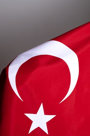 Türk Bayağı 150x225 cm Alpaka Kumaş Yüksek Kalite Fabrikasyon Baskı -Klaın Plastik Özel Hediye Kutusunda Gelir-