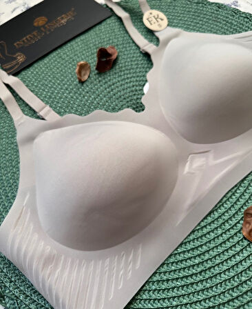 Layla İthal Buz İpek (İce-Silk) Ultra İnce Rahat Nefes Alır Görünmez Lazer Dikişsiz Sütyen