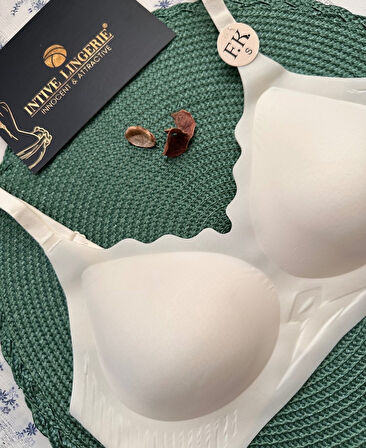 Layla İthal Buz İpek (İce-Silk) Ultra İnce Rahat Nefes Alır Görünmez Lazer Dikişsiz Sütyen