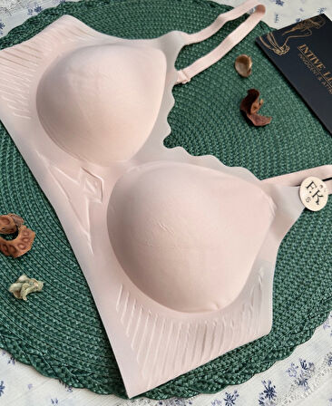 Layla İthal Buz İpek (İce-Silk) Ultra İnce Rahat Nefes Alır Görünmez Lazer Dikişsiz Sütyen