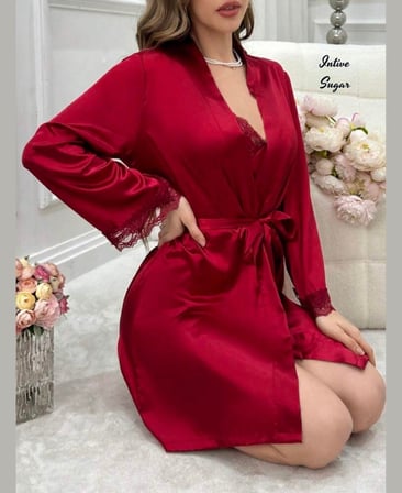 Intive Sugar Bordo Dantelli Saten Mini Etekli Yırtmaçlı Sabahlıklı Takım