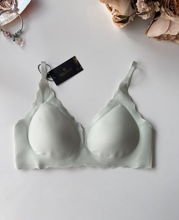 Carla İthal Lazer Kesim Dikişsiz Çıkarılabilir Padli Balensiz Hafif Destekli Hafif Rahat Sütyen