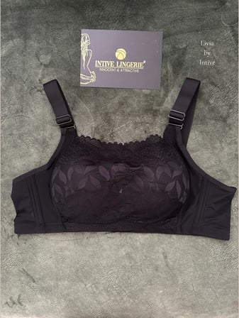 Livia Kare Yaka Önü Dantelli Feminen Kalın Askılı Balensiz İthal C Cup Kaliteli Toparlayıcı Sütyen