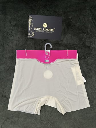 Amelia Premium Buz İpek Ultra Hafif-İnce İz Belli Etmez Dikişsiz İpek Hisli Orta Bel Boxer
