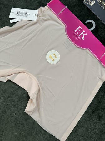 Amelia Premium Buz İpek Ultra Hafif-İnce İz Belli Etmez Dikişsiz İpek Hisli Orta Bel Boxer