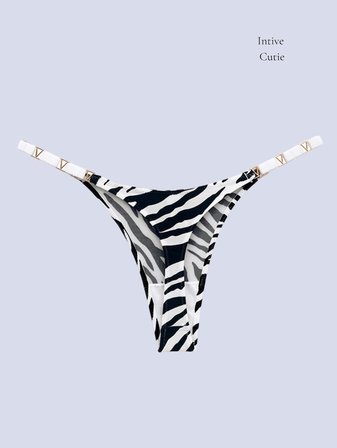 Intive Cutie Zebra Desen Yanları V Aksesuarlı Feminen Tanga