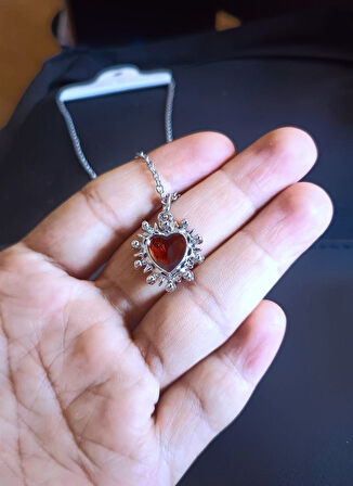 Kırmızı Mineli Kalp Figür Gotik Kadın Kolye - Gümüş Kaplama
