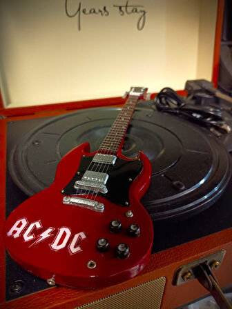 AC/DC Rock Müzik Grubu Elektro Gitar El Yapımı Ahşap Minyatür Hediyelik Biblo 25 cm