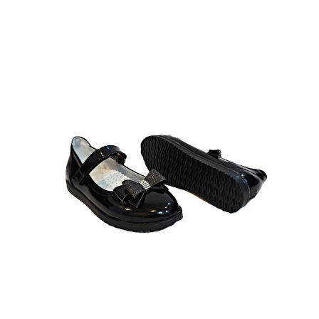 Fiyra 9010 Siyah Rugan Cırtlı Kurdeleli Kız Çocuk Babet