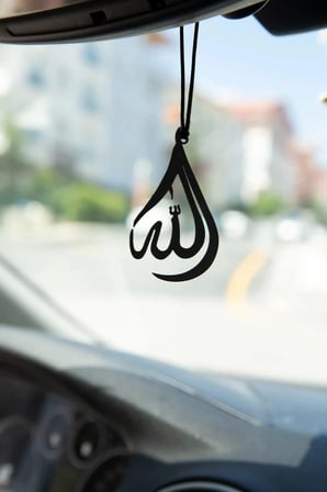 Araba Süsü Metal Allah Dikiz Aynası Süsü Hediyelik Eşya Oto Aksesuar