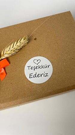 Teşekkür Ederiz Üstü Kalpli Siyah Yazılı Yuvarlak Yapışkanlı Etiket 3x3 cm 150 adet